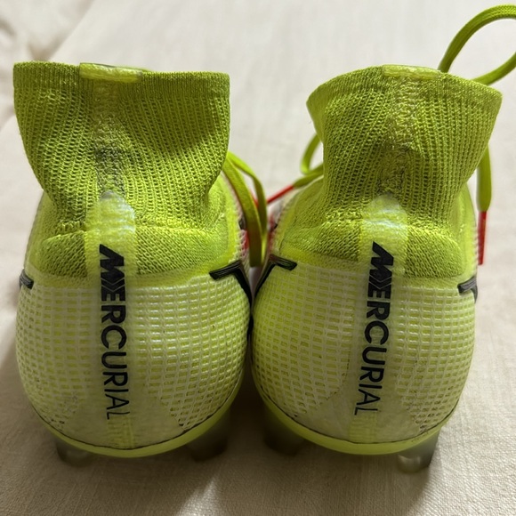 Mercurial Nike flyknit Men’s soccer cleats - Picture 7 of 14